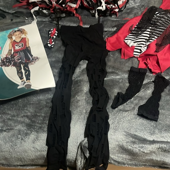 Little girls Zombie Cheerleader Halloween costume - Picture 7 of 7
